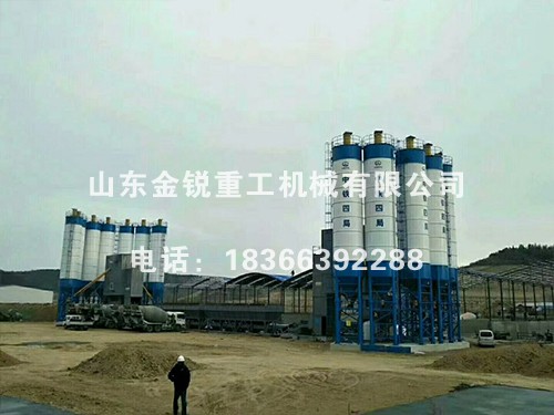HLS180混凝土搅拌站